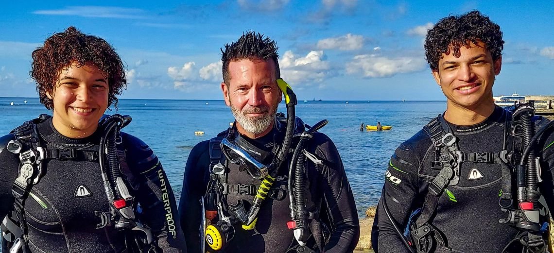 Become a PADI Divemaster with Cozumel Dive Academy